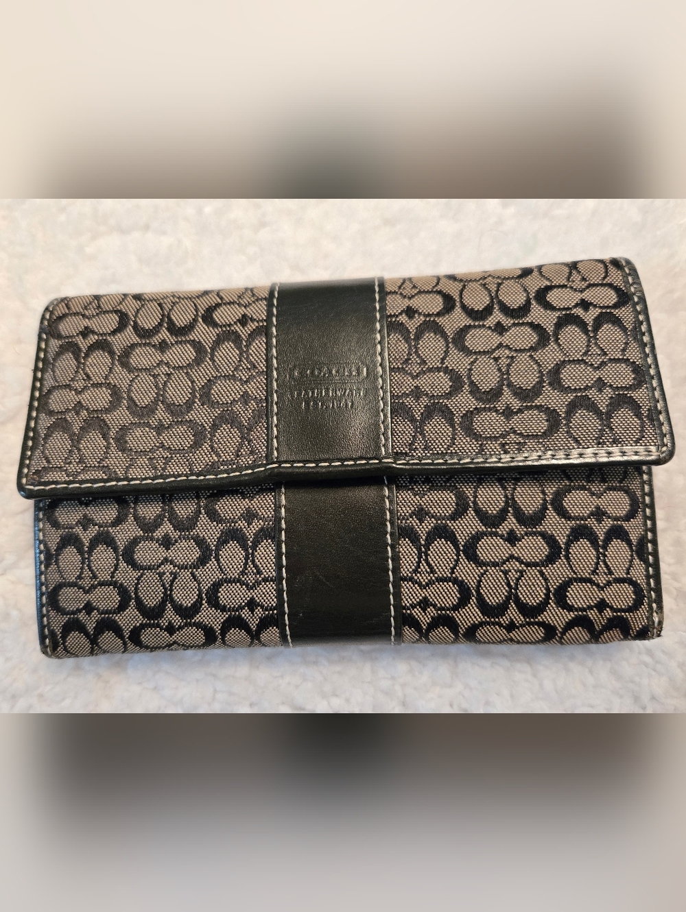 Coach Black Leather, Signature Jacquard Fabric Wallet, Trifold Snap Closure - Picture 3 of 15